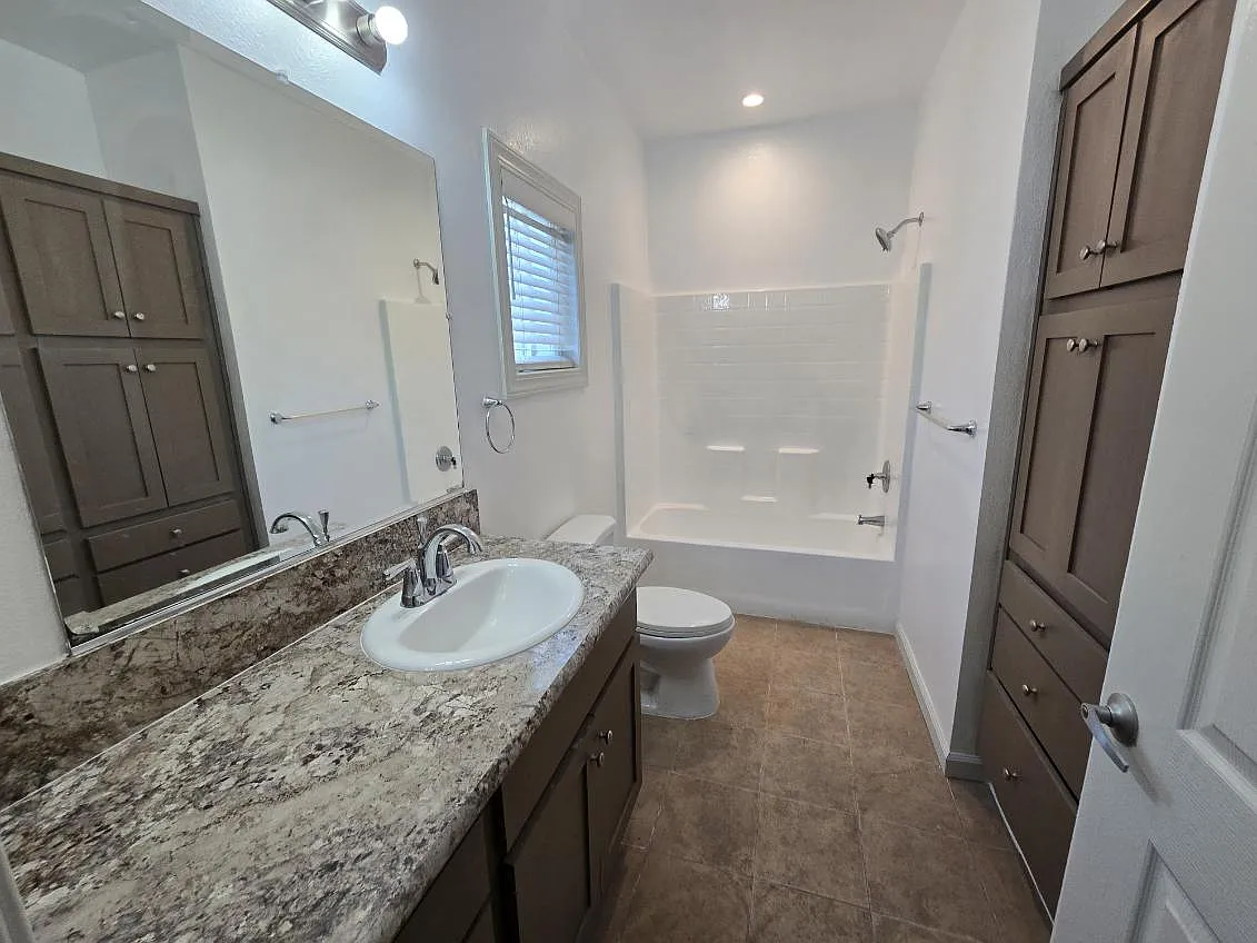 3 bed, $3,700 — Photo 3