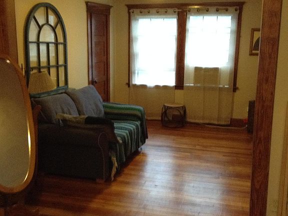 3rd image of 360 Yale Ave Floor 3