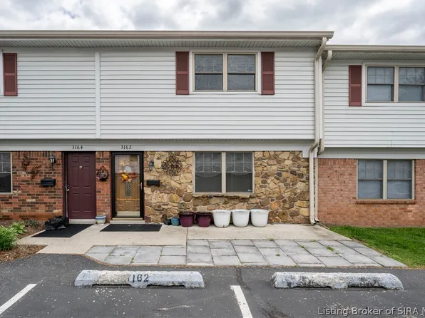 3162 Wooded Way, Jeffersonville, IN 47130