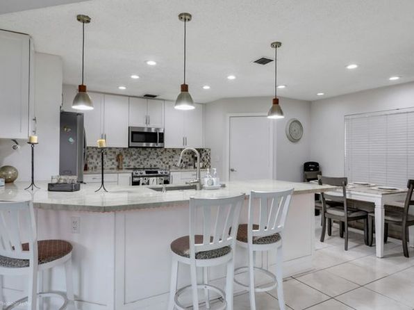 1291 Crown Point