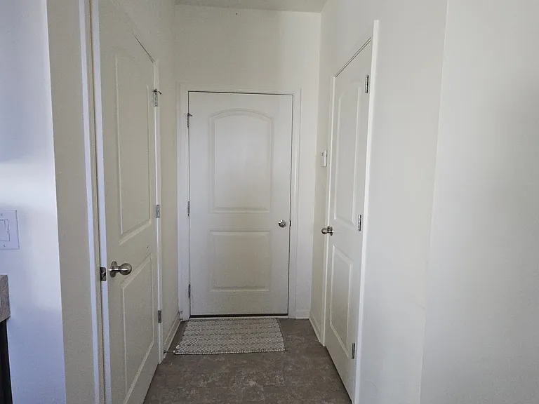 1710 Foudray Cir S — Photo 70