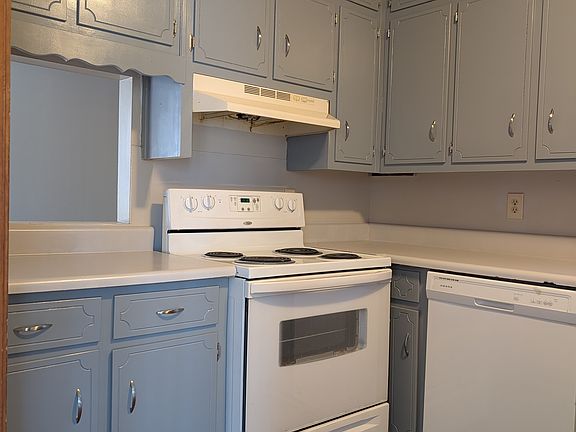 3rd image of 77 Ezzard St