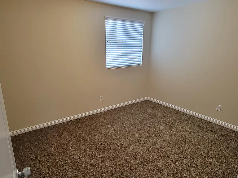 3001 Camino Sereno Ave #1 — Photo 16