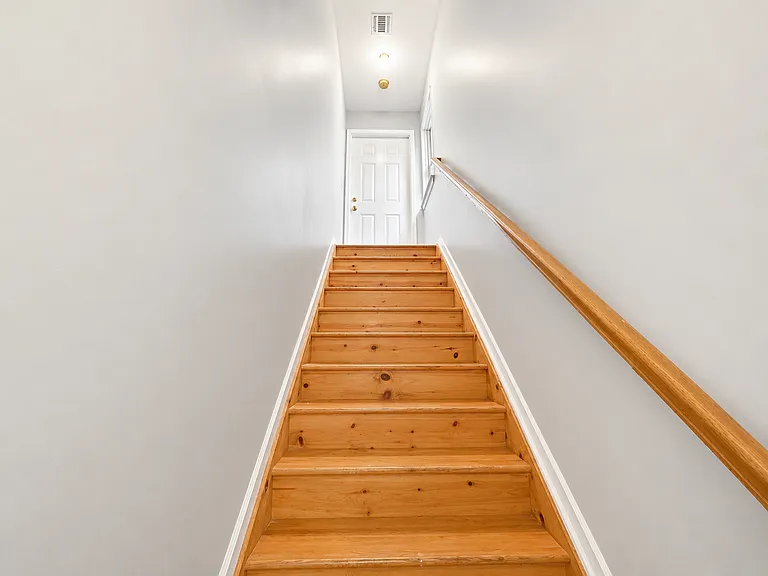 857 S 14th St #3 — Photo 17