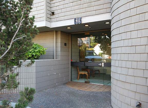 4th image of 515 2nd St #E1