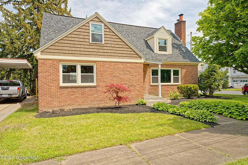 2nd image of 204 N 2nd Avenue