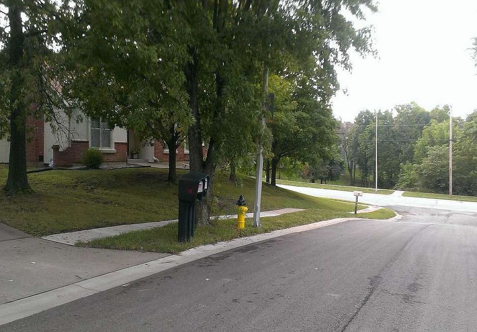 2nd image of 7025 Albervan St
