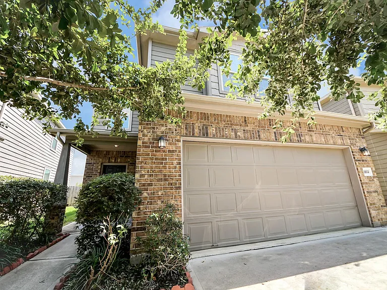 15802 Sunny Stone Dr — Photo 41
