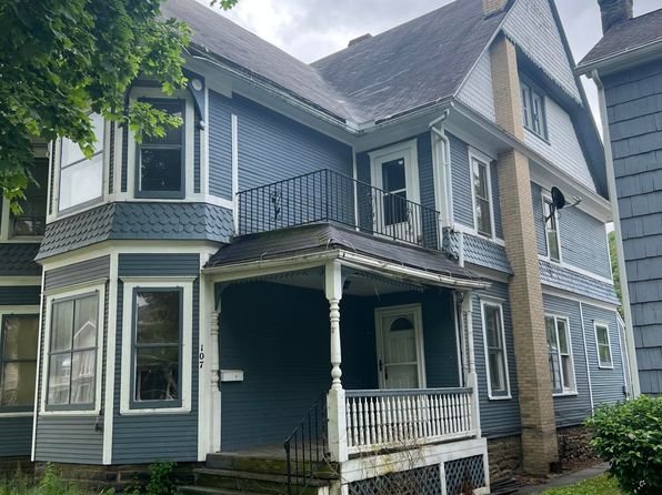 107 W 4th St
