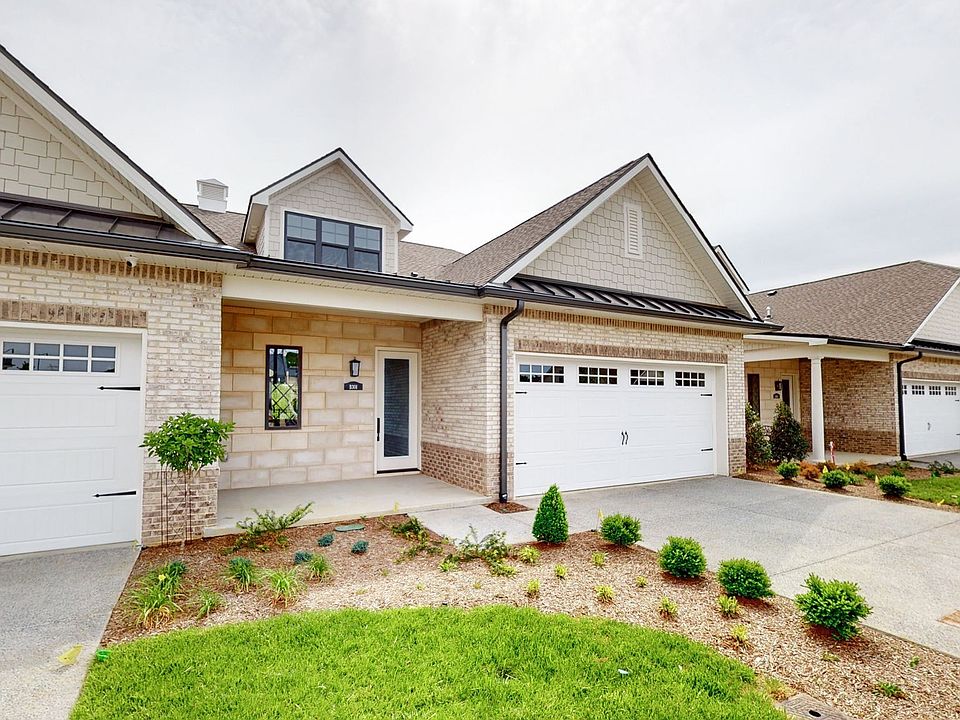 1st image of 1024 Club View Dr Unit A202