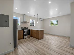 1132 NW 3rd St APT 5, Miami, FL 33128