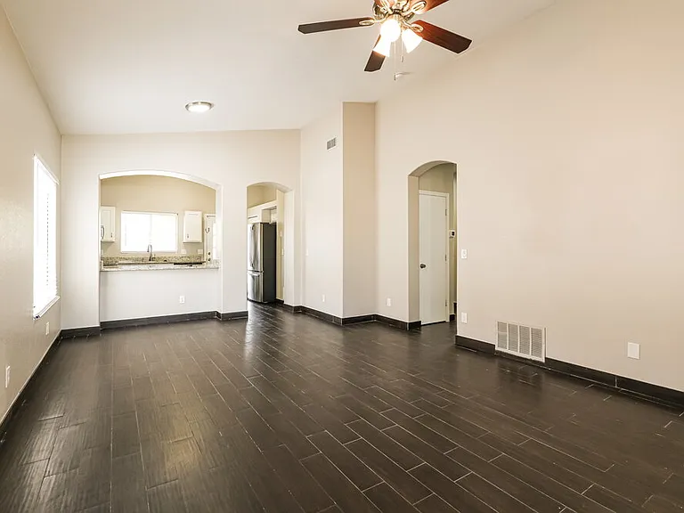 9204 E Muleshoe St — Photo 5