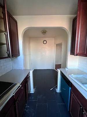 Rented by NYC LUXURY APT RENTALS CO LLC | media 4