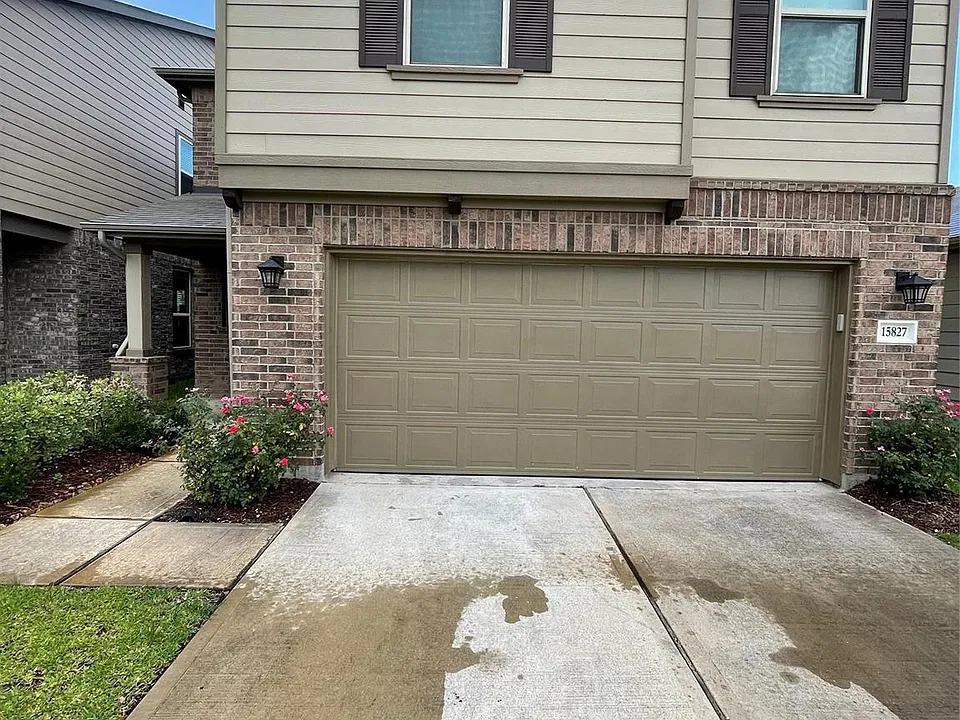 15827 Copper Oak Ln
