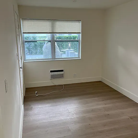 1720 N 17th Ave #7 — Photo 7