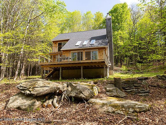 5th image of 154 Townsend Road