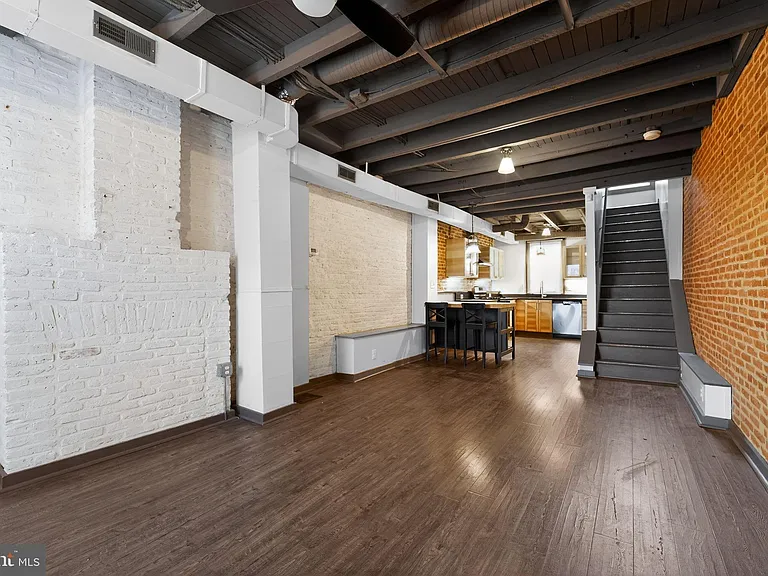 1602 Latrobe St — Photo 11