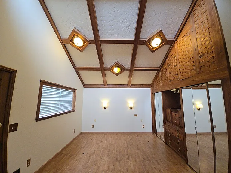 5060 Meyers Ave — Photo 6