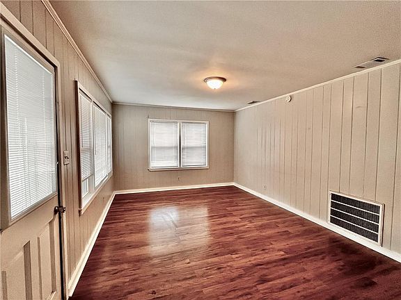 4th image of 4828 Todd Acres Drive