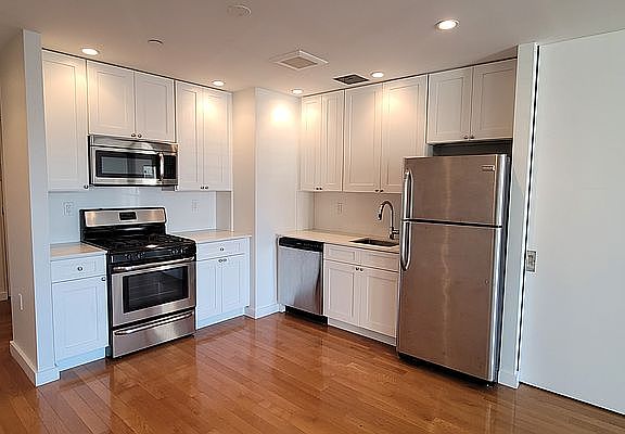 2nd image of 29-14 Newtown Ave #4R
