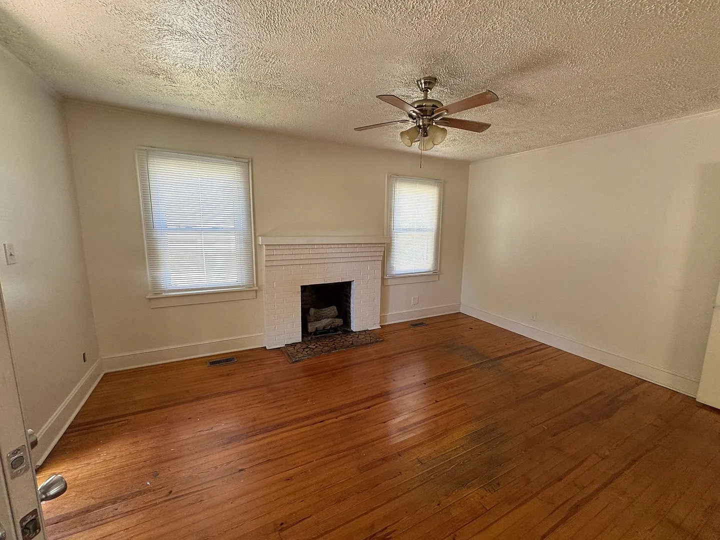 2 Bedrooms with 1 Bath in Shelby, NC — Photo 4
