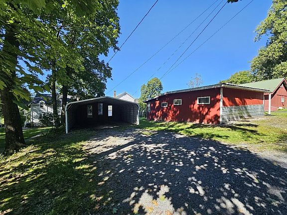 4th image of 1819 Washington St