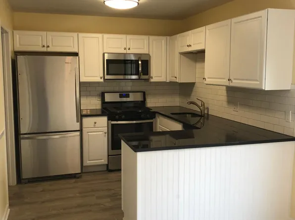 1025 Bancroft Pl, Warminster, PA 18974