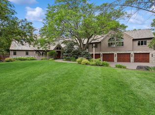 10420 Bluff Cir, Chaska, MN 55318