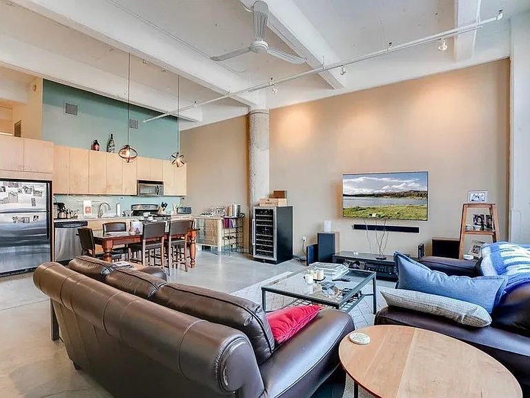 700 Washington Ave N #427 — Photo 4