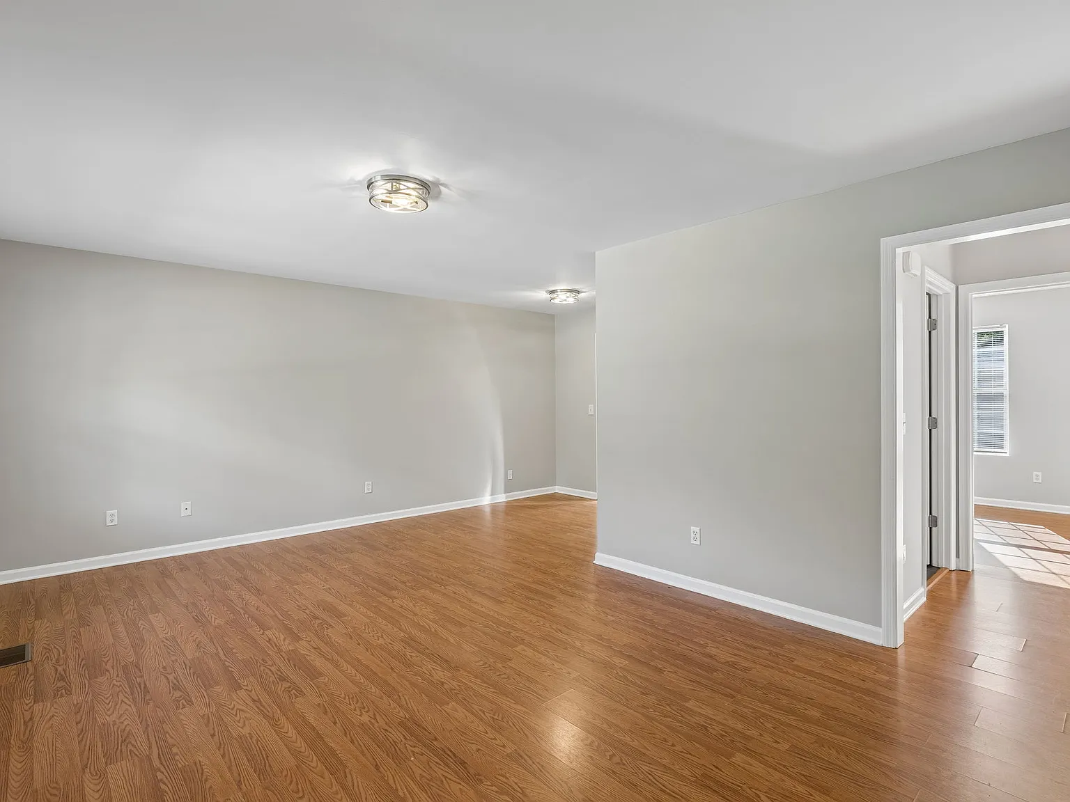 3502 McGavock Pike — Photo 3