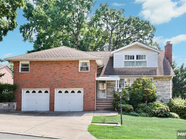 44 New St, Englewood Cliffs, NJ 07632