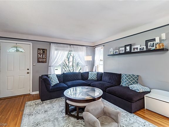 3rd image of 6452 Westminster Dr