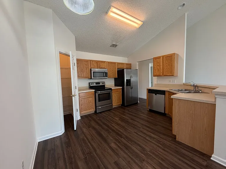 7 Bunker Knolls Ln #A — Photo 4