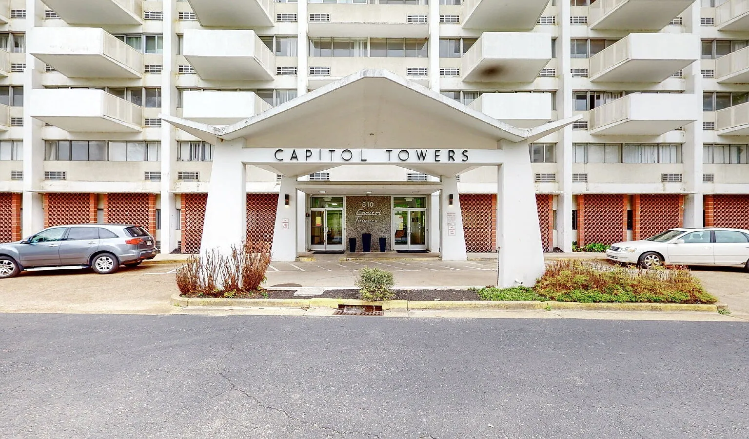 1 bed, 1.0 bath, 594 sqft, $1,500 — Photo 2