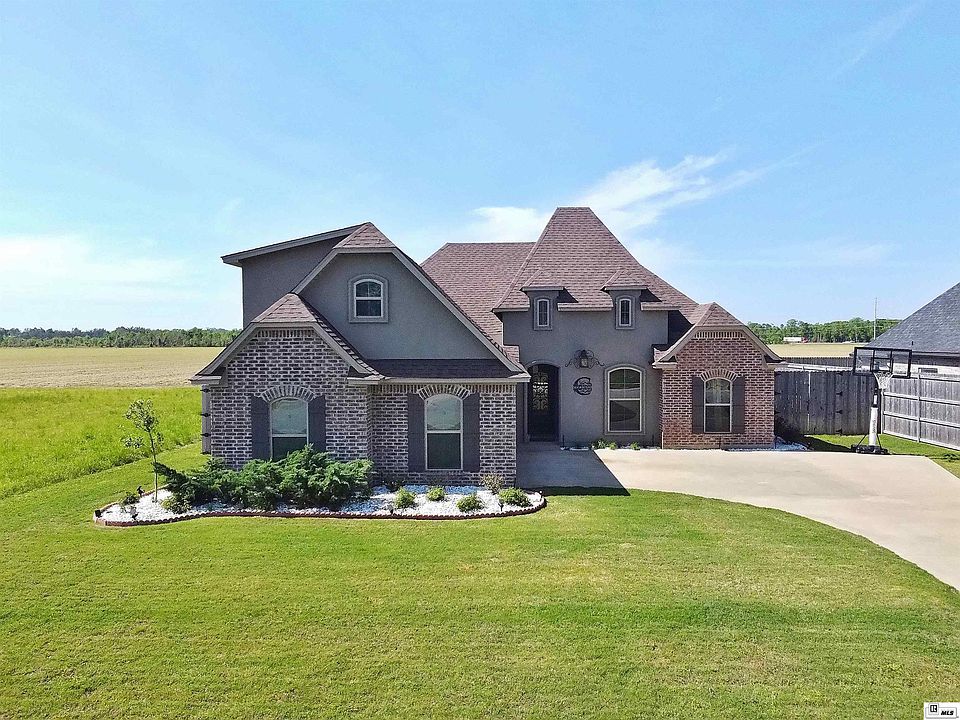 1st image of 302 Cotton Trace Dr