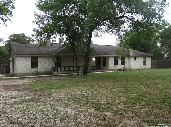 151 SHADOW WOODS, La Vernia, TX 78121