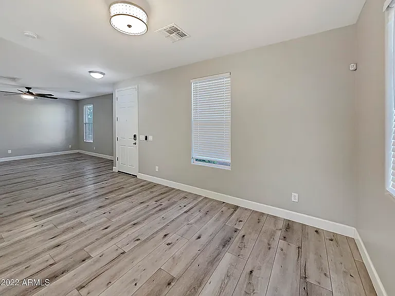 3 bed, 2.5 bath, 1517 sqft, $2,580 — Photo 4
