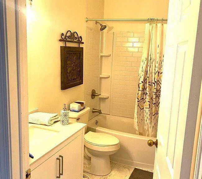 320 N Main St #304 — Photo 9