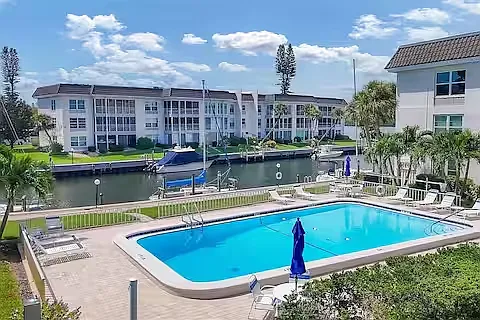 4330 Falmouth Dr — Photo 31