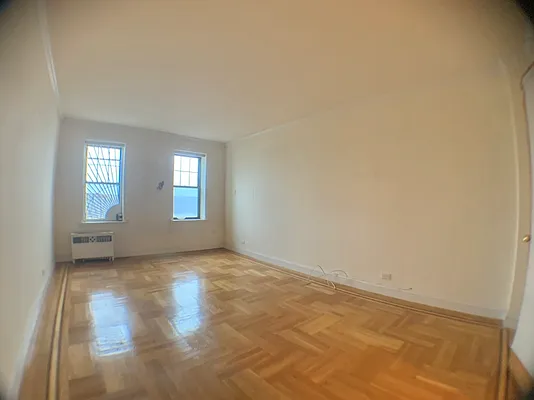 Rented by Bond New York | media 5