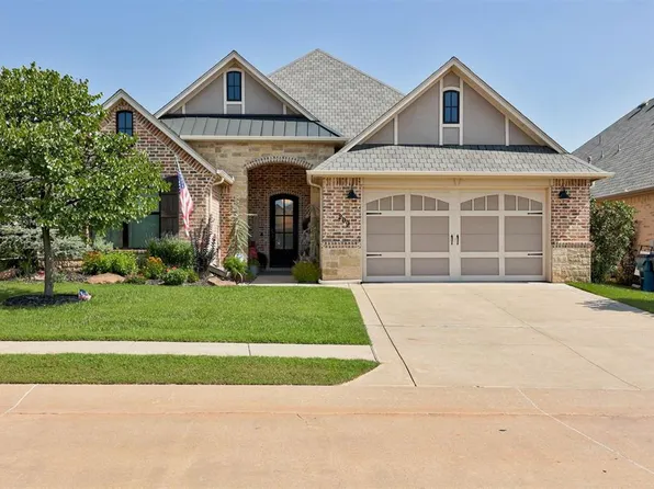 209 Pont Julienn Ct, Edmond, OK 73034