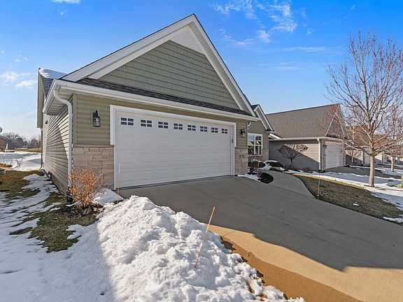 2nd image of 4732 Pheasant Creek Ave