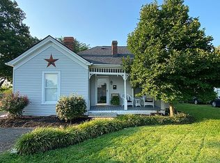 1713 Cypress St, Paris, KY 40361
