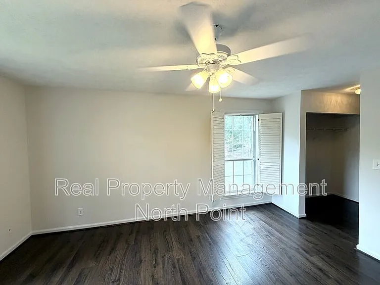 3513 Essex Ave — Photo 16