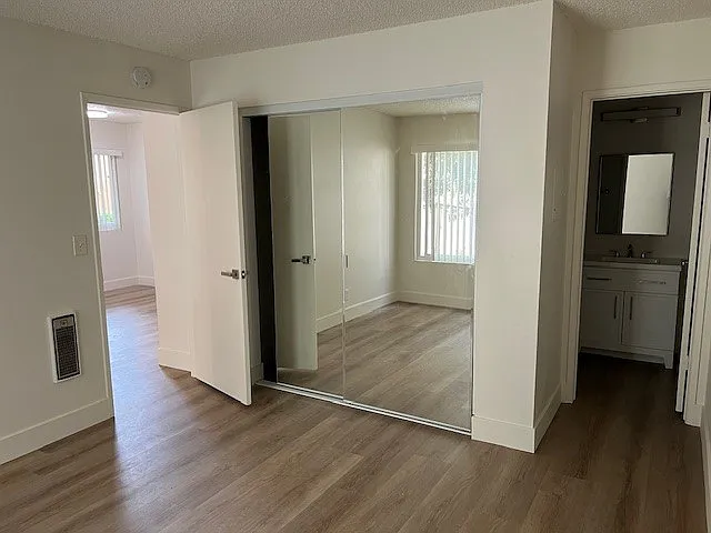270 W Alamar Ave #14