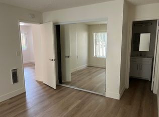270 W Alamar Ave #14, Santa Barbara, CA 93105