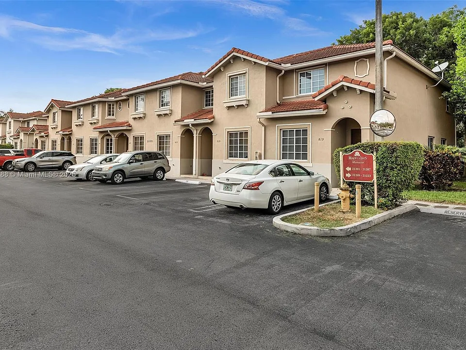 21205 NW 14th Pl