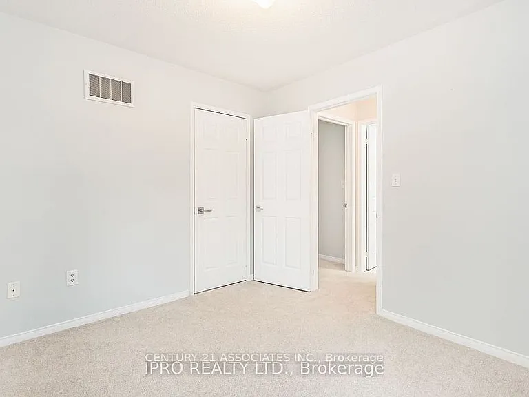 2410 Emerson Dr — Photo 20