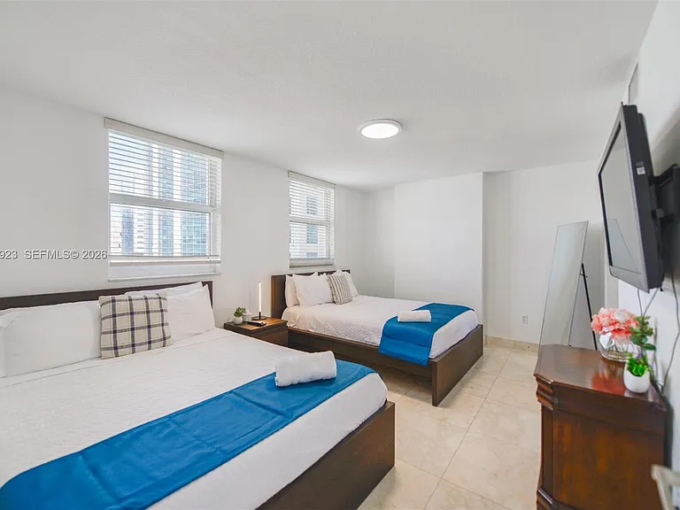 1200 Brickell Bay Dr #2324 — Photo 19