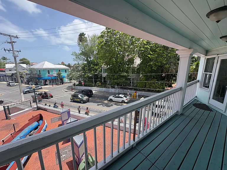 218 Whitehead St — Photo 14
